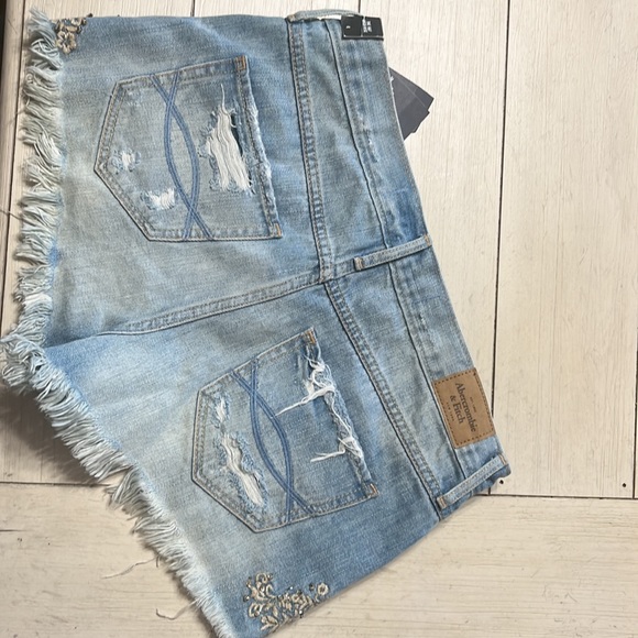 Abercrombie & Fitch High Rise Denim Shorts - Picture 8 of 9